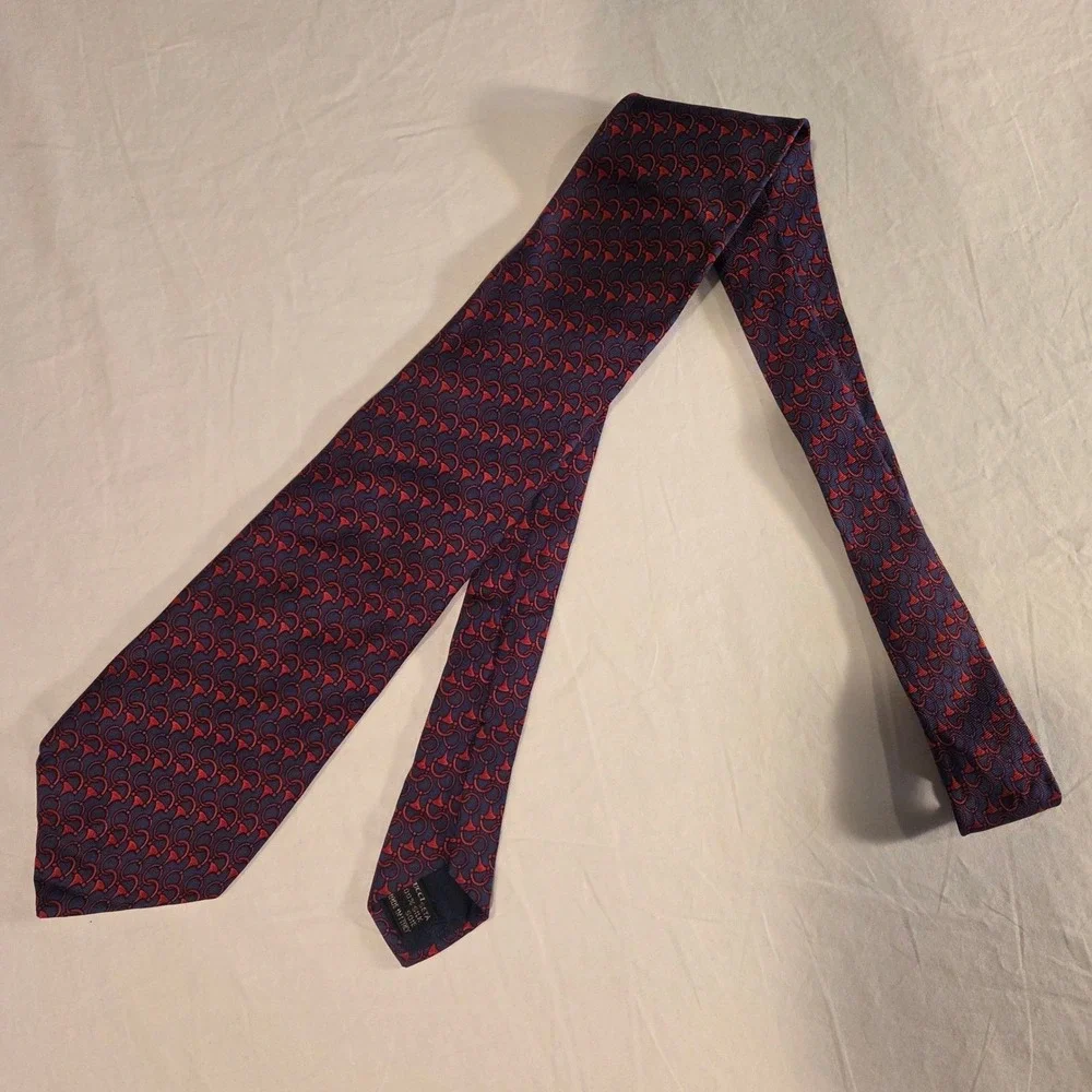 Vintage Gucci 100% Silk Necktie Horsebit Pattern, Made In Italy, Red Blue